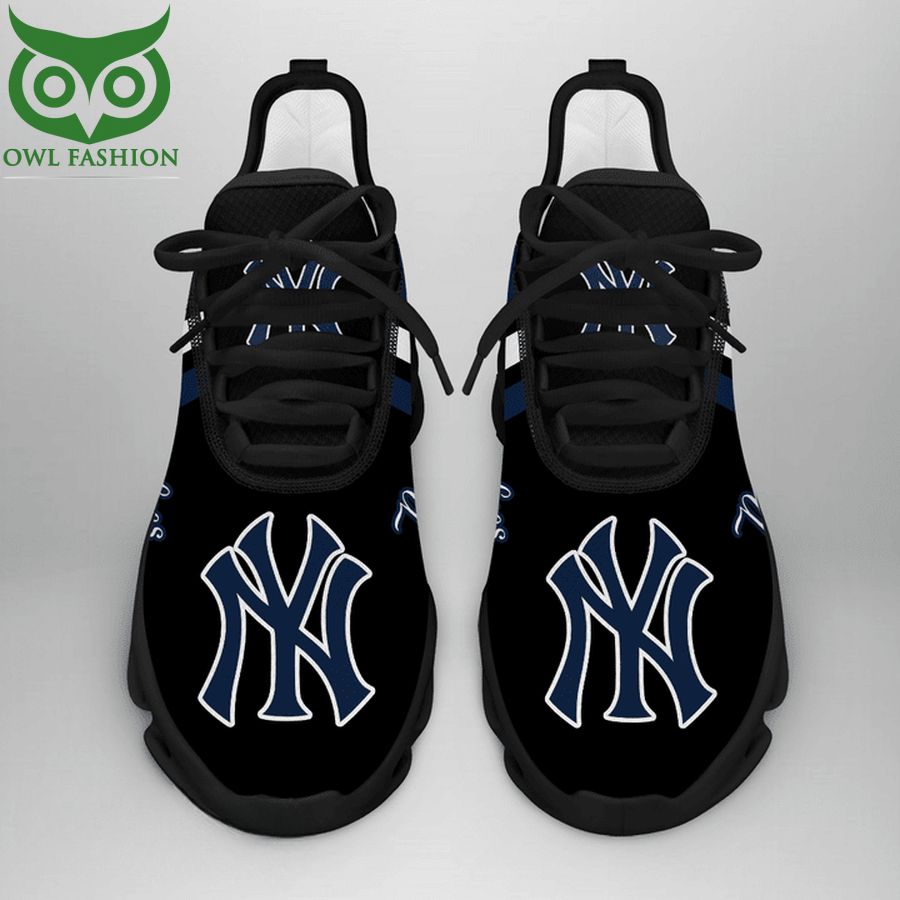 New York Yankees MLB Basic Black with Logo Max Soul - Adult & Kids T-Shirts, Sweatshirts & Hoodies apparel design preview 1