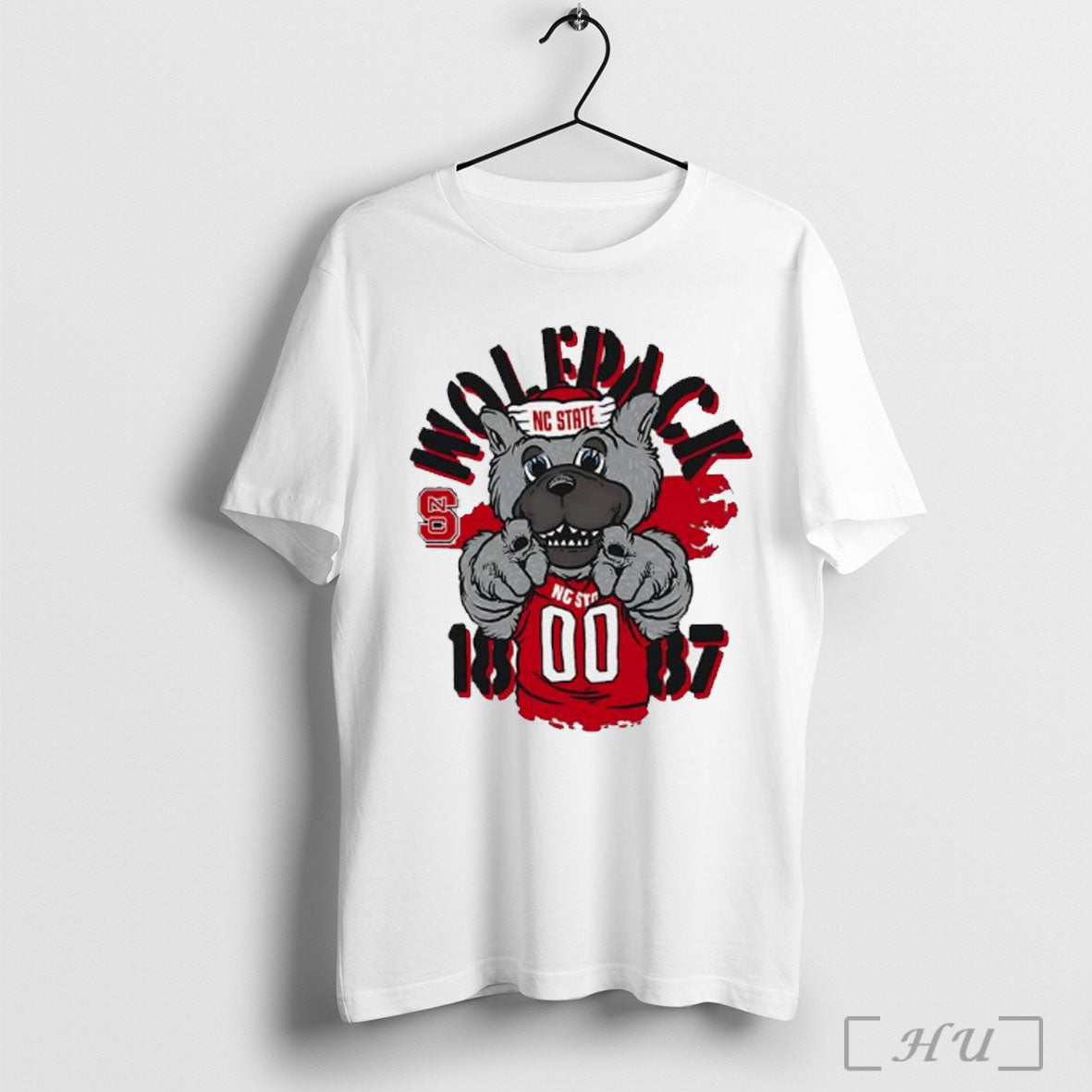 Officials Nc State Wolfpack Football Pointing Mascot - Adult & Kids T-Shirts, Sweatshirts & Hoodies apparel design preview 1